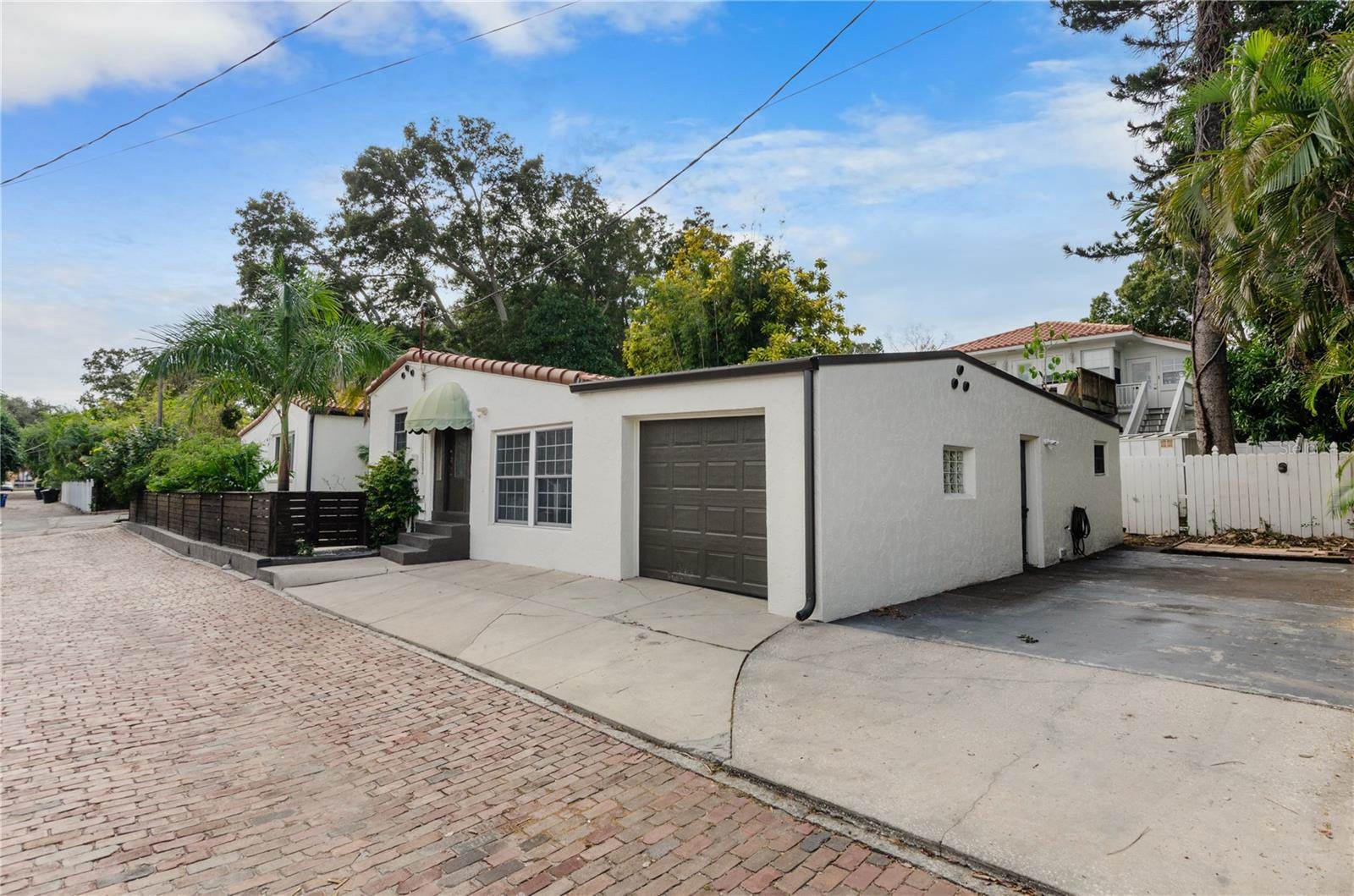 717 19TH Avenue North, Saint Petersburg, FL 33704