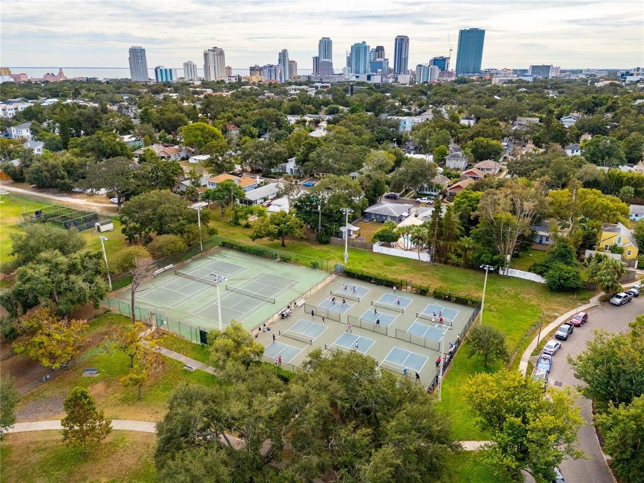 717 19TH Avenue North, Saint Petersburg, FL 33704