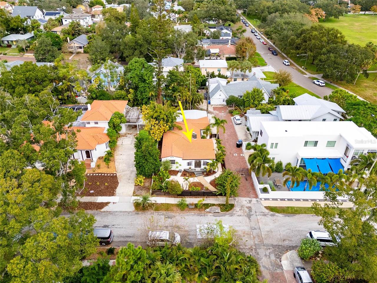 717 19TH Avenue North, Saint Petersburg, FL 33704