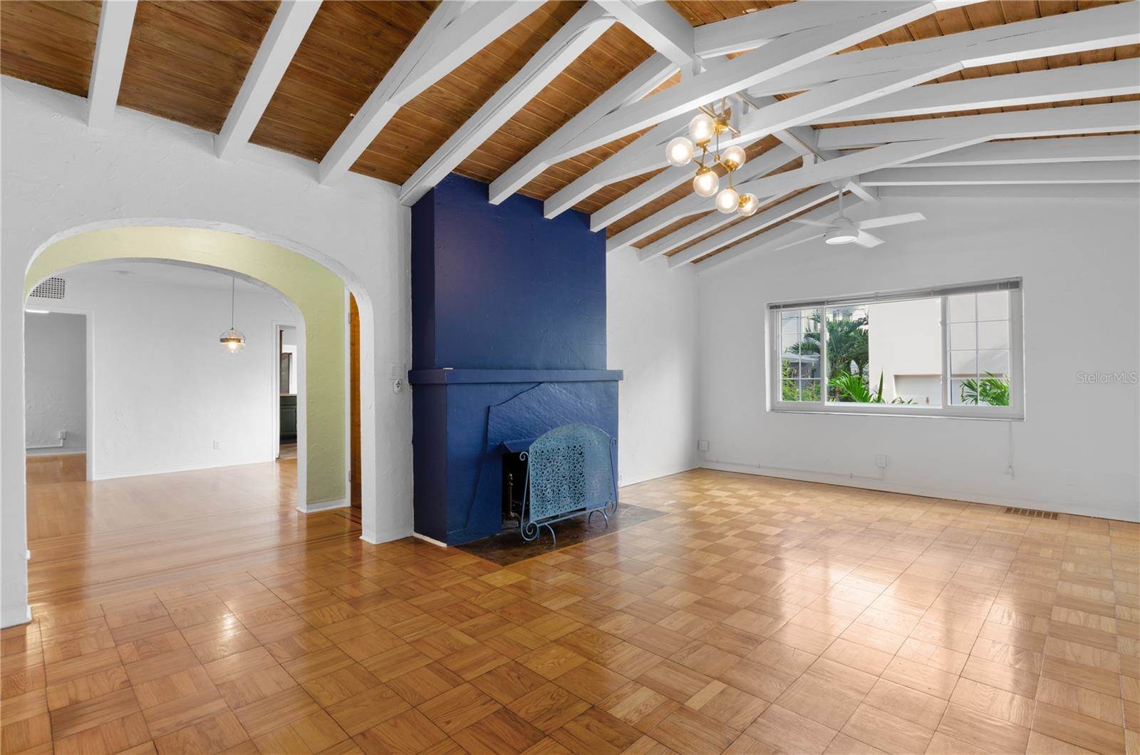 717 19TH Avenue North, Saint Petersburg, FL 33704