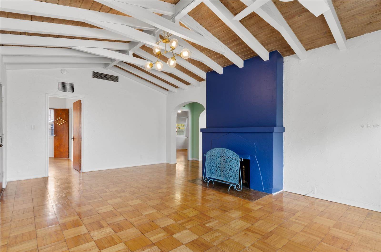 717 19TH Avenue North, Saint Petersburg, FL 33704