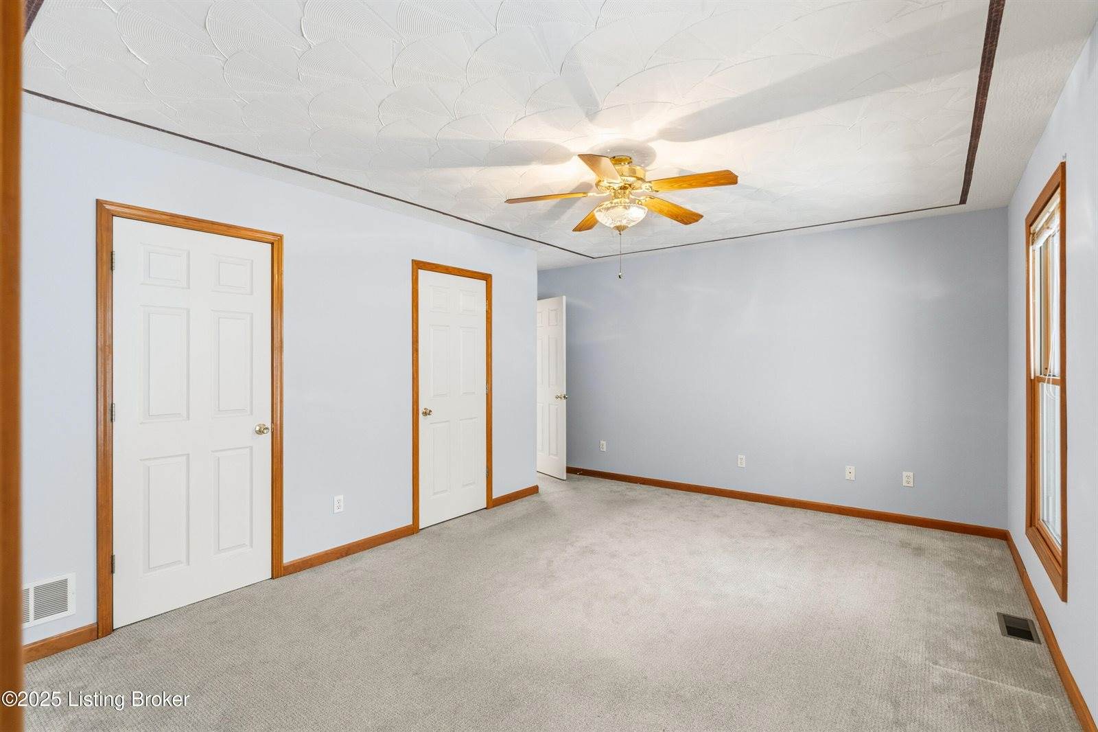 17 Bittersweet Pl, Brandenburg, KY 40108