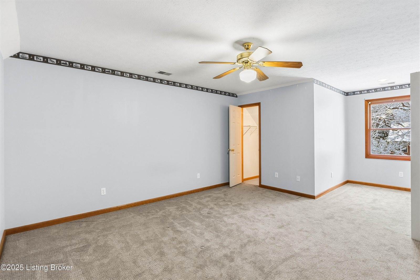 17 Bittersweet Pl, Brandenburg, KY 40108