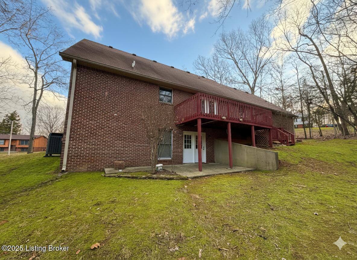17 Bittersweet Pl, Brandenburg, KY 40108