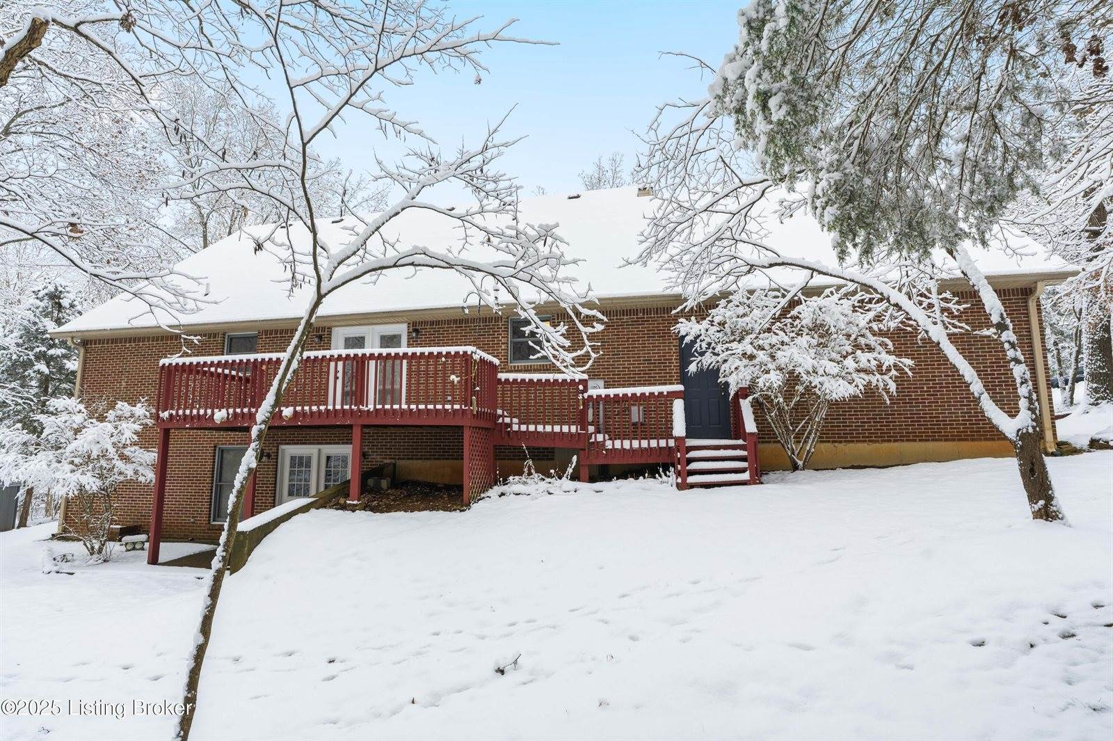 17 Bittersweet Pl, Brandenburg, KY 40108