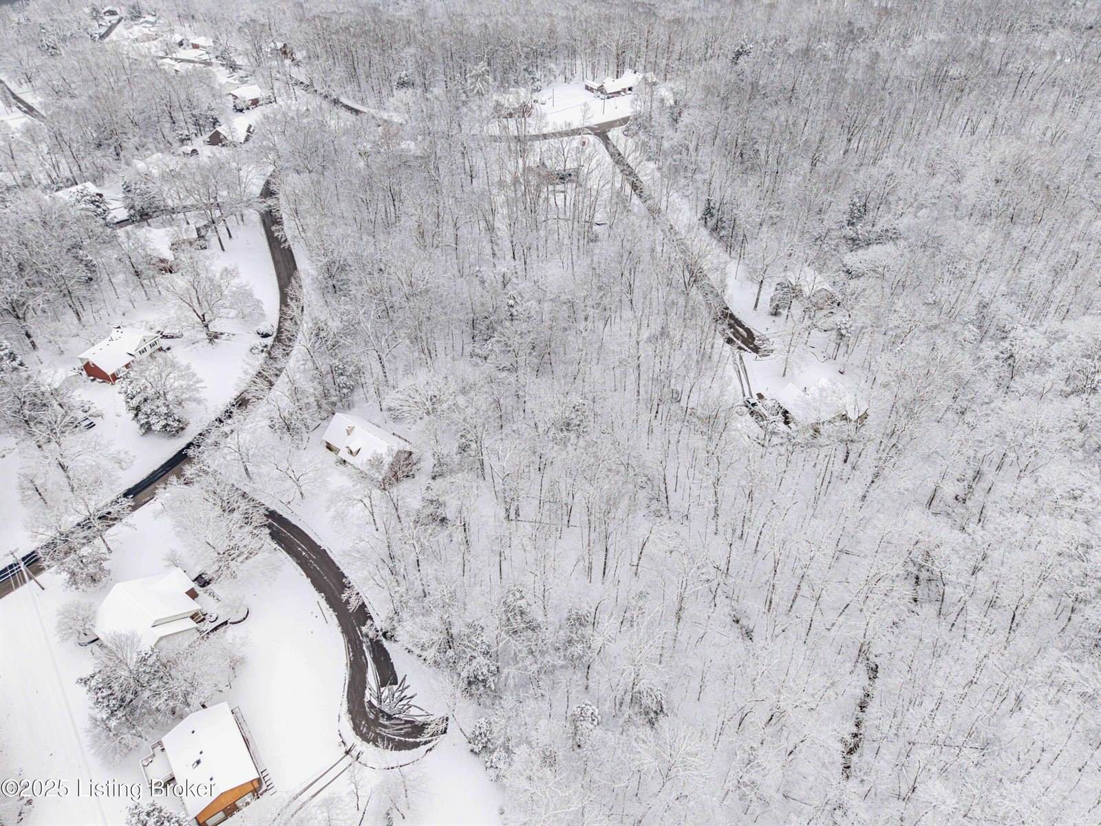 17 Bittersweet Pl, Brandenburg, KY 40108