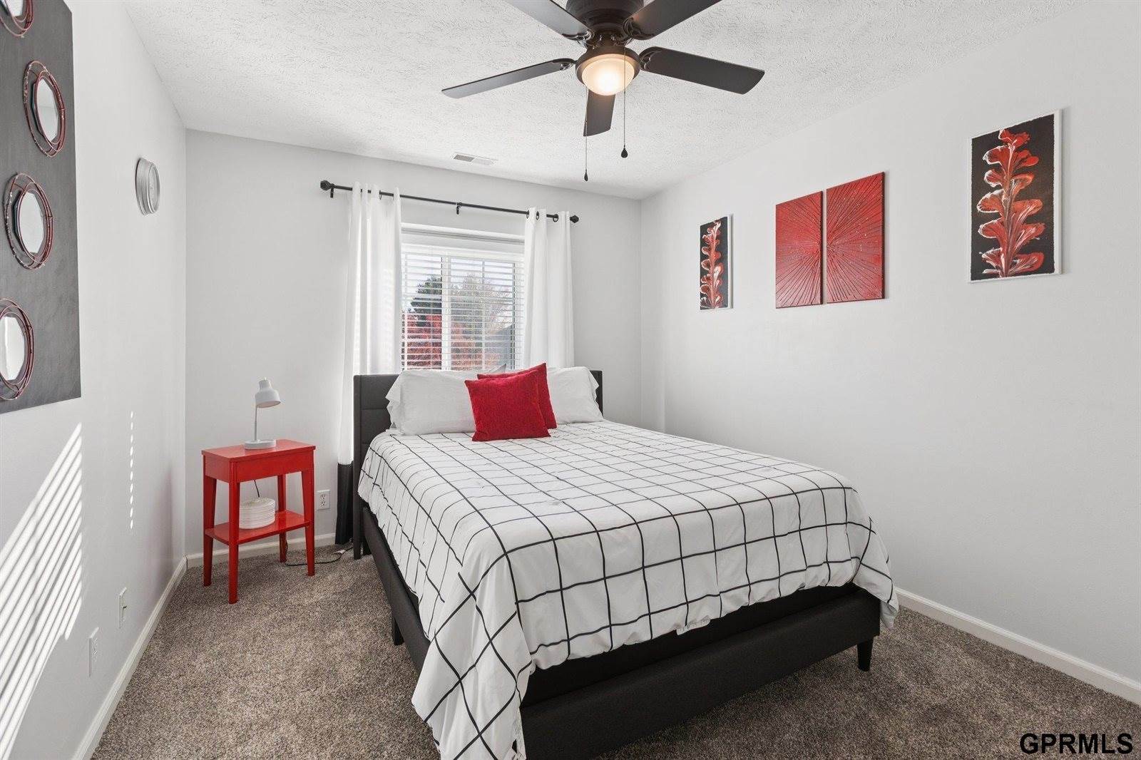 9610 South 28Th Avenue, Bellevue, NE 68147