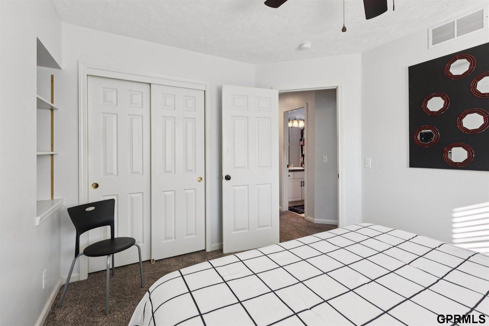 9610 South 28Th Avenue, Bellevue, NE 68147