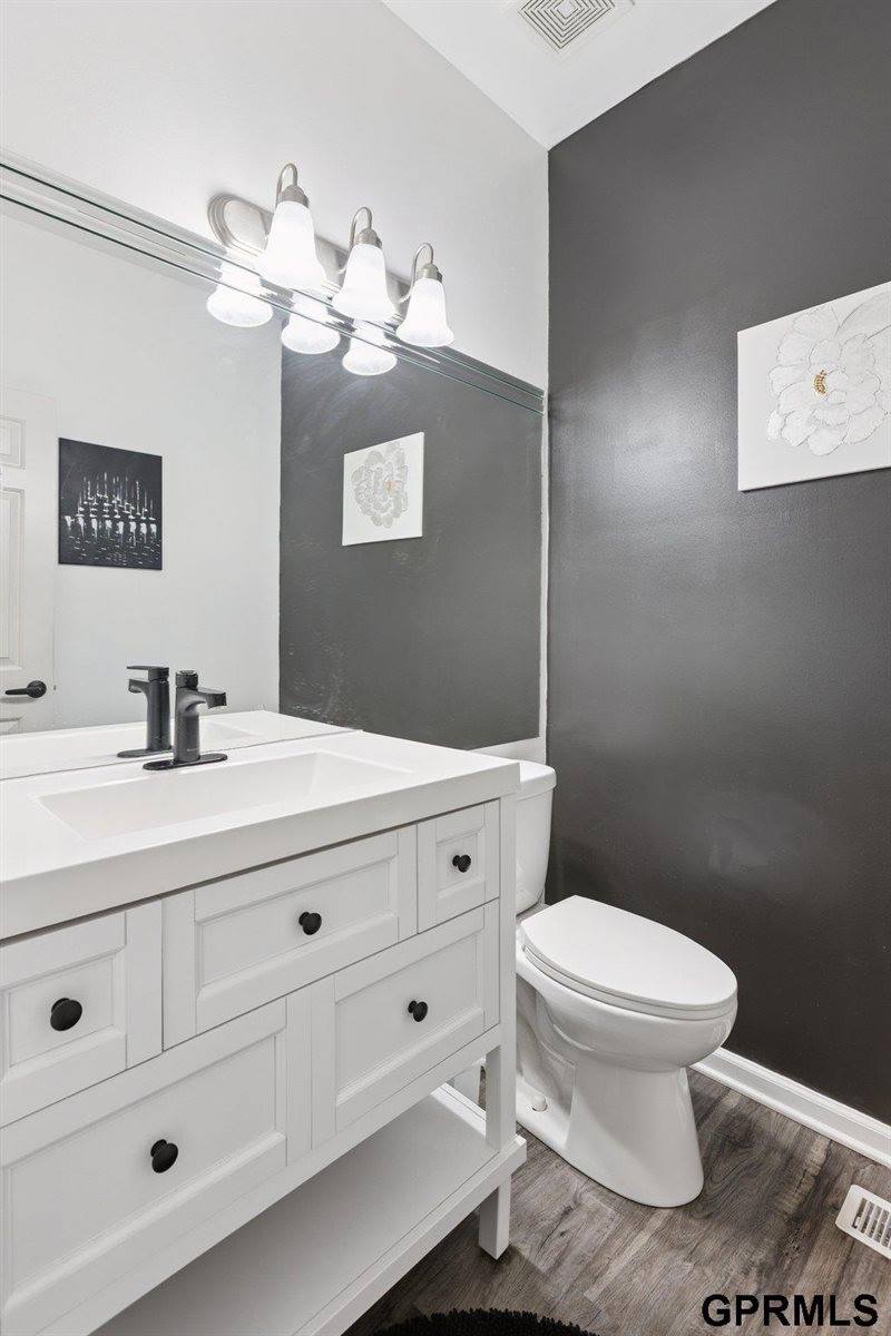 9610 South 28Th Avenue, Bellevue, NE 68147