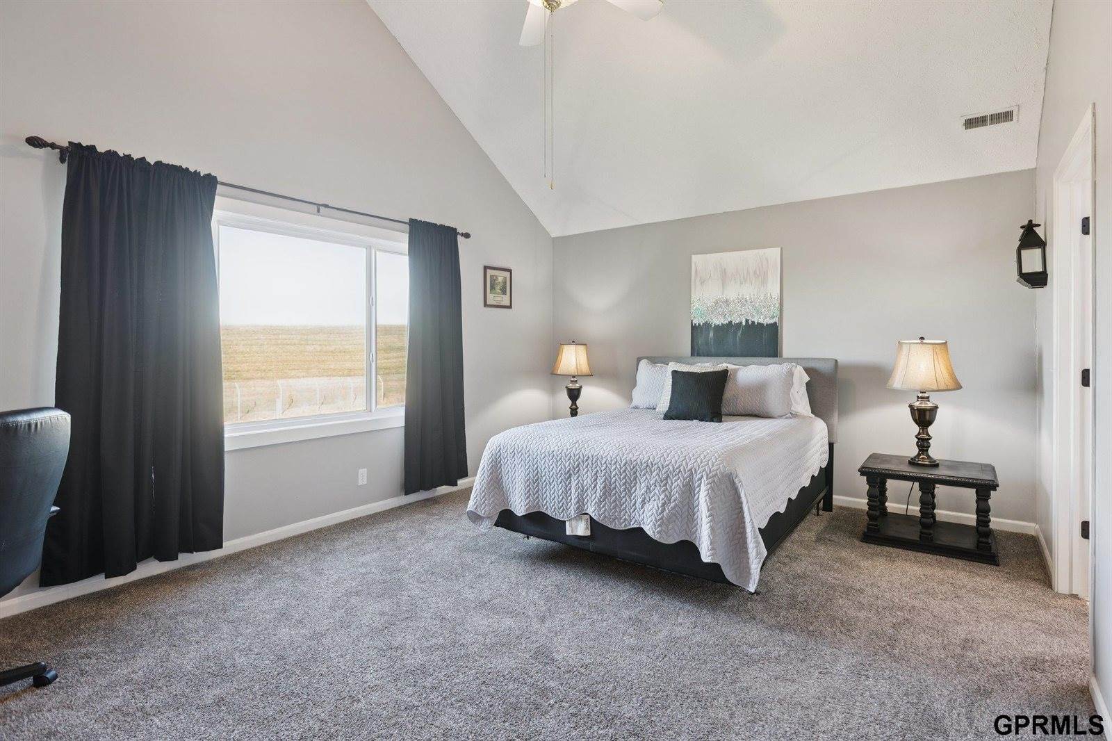 9610 South 28Th Avenue, Bellevue, NE 68147