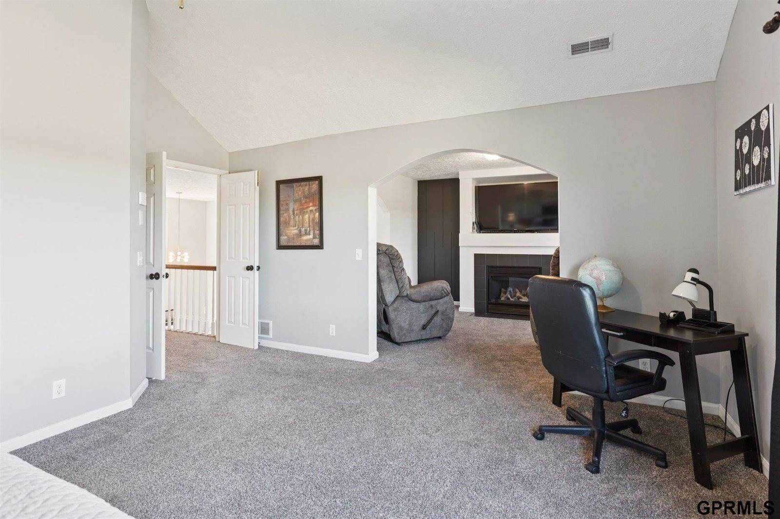 9610 South 28Th Avenue, Bellevue, NE 68147