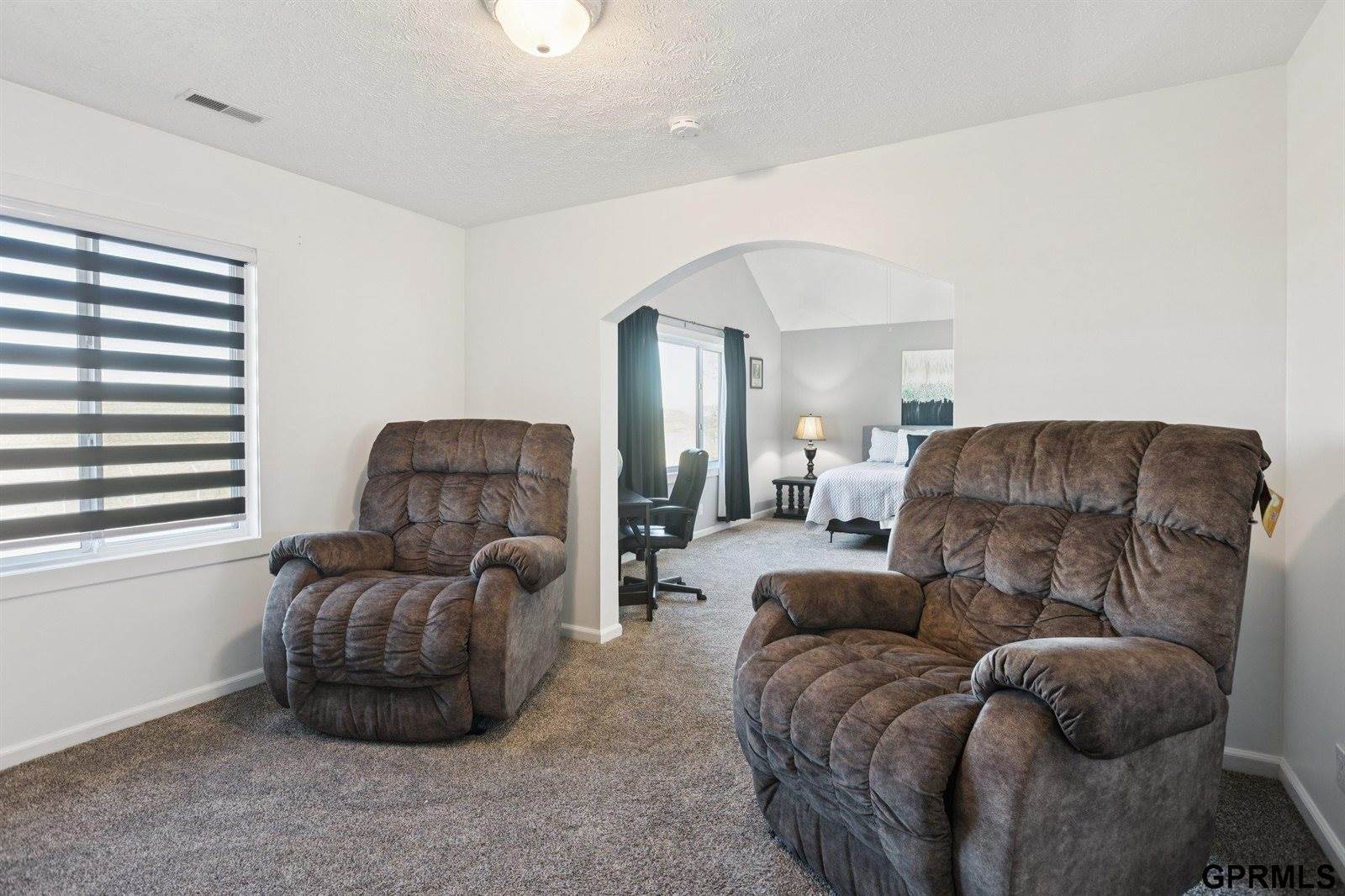 9610 South 28Th Avenue, Bellevue, NE 68147