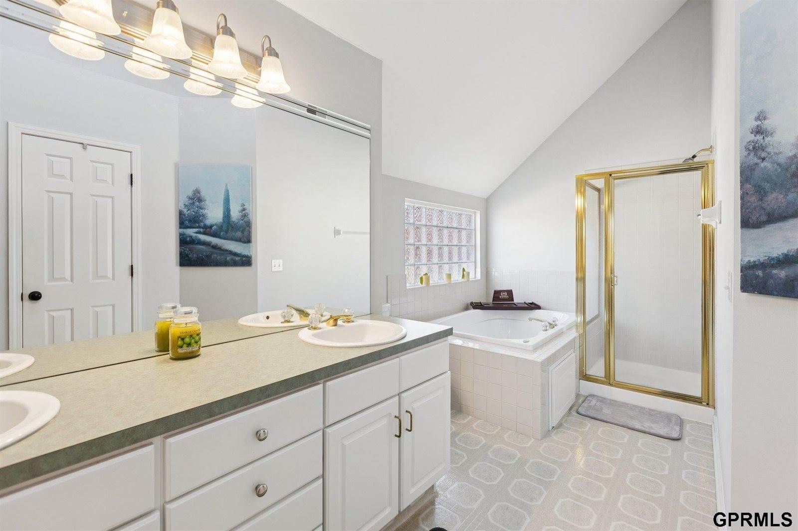 9610 South 28Th Avenue, Bellevue, NE 68147