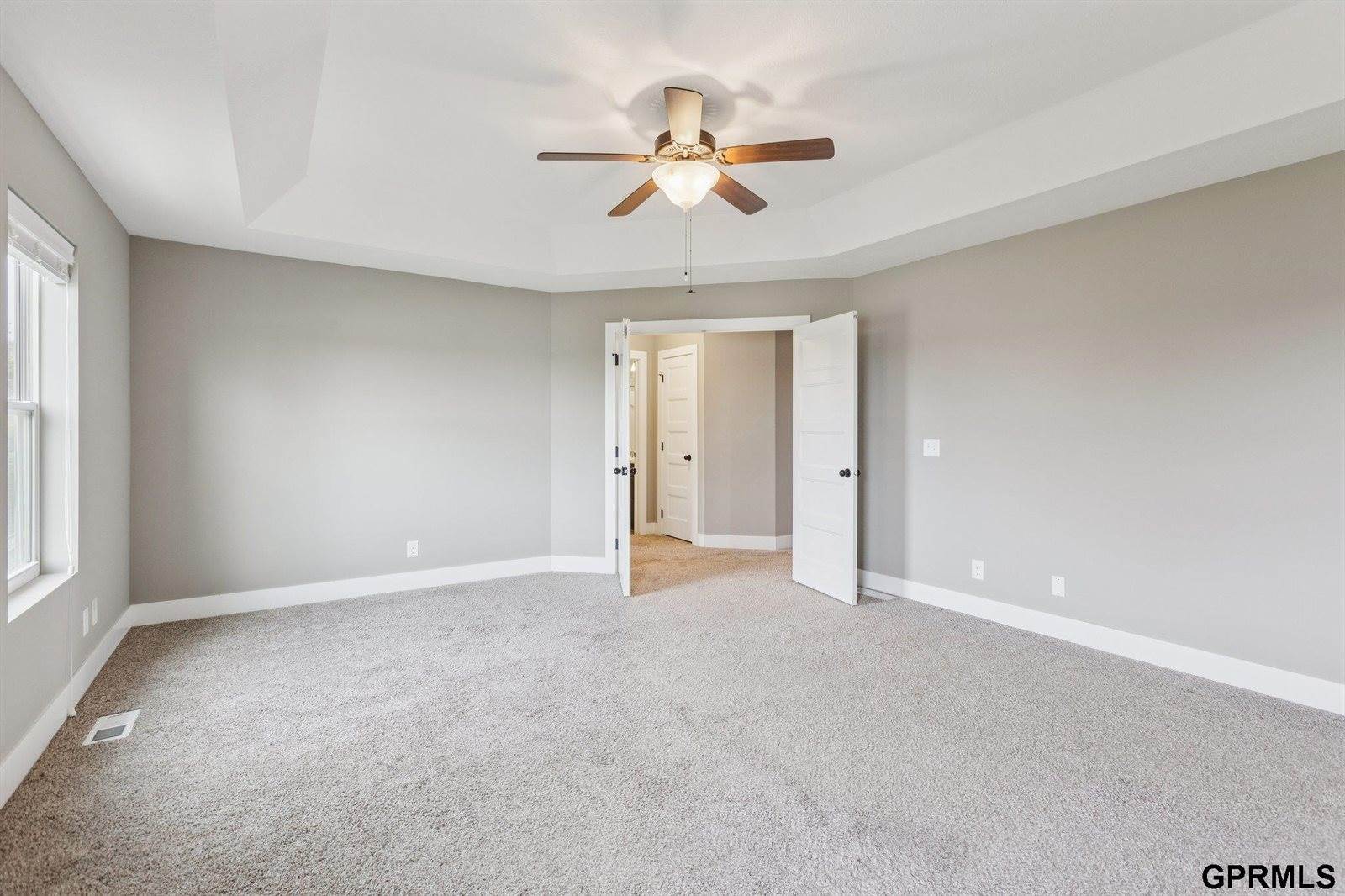 8230 Kilpatrick Parkway, Bennington, NE 68007