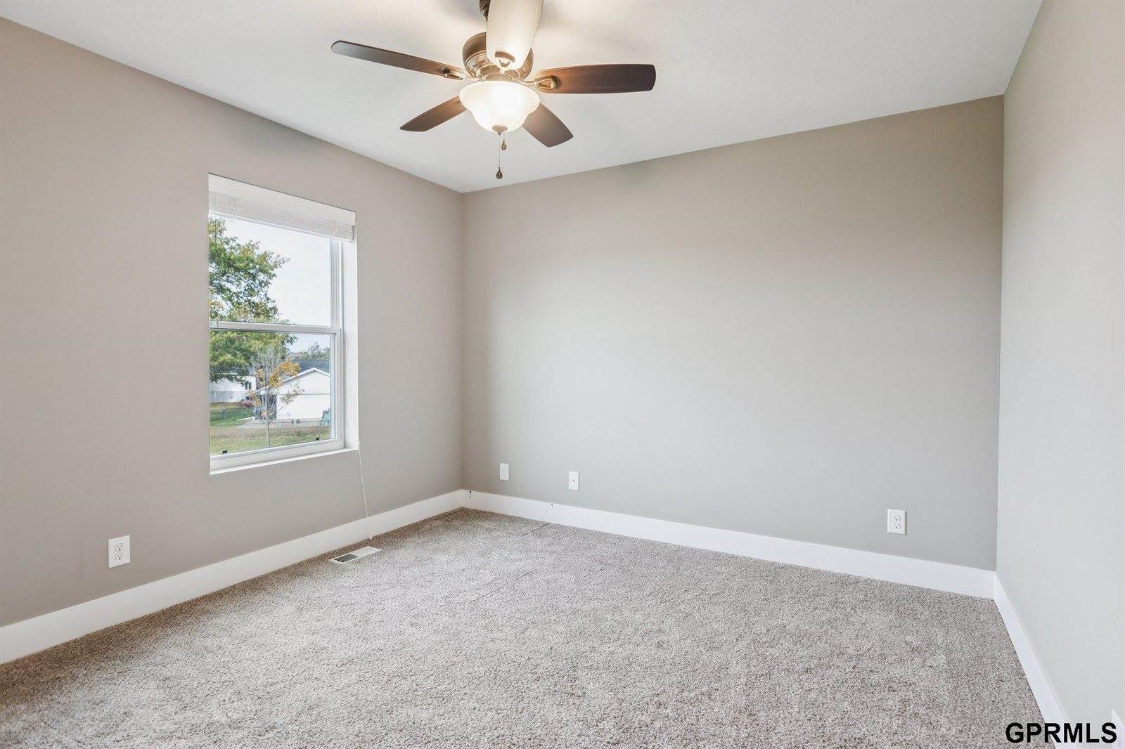 8230 Kilpatrick Parkway, Bennington, NE 68007