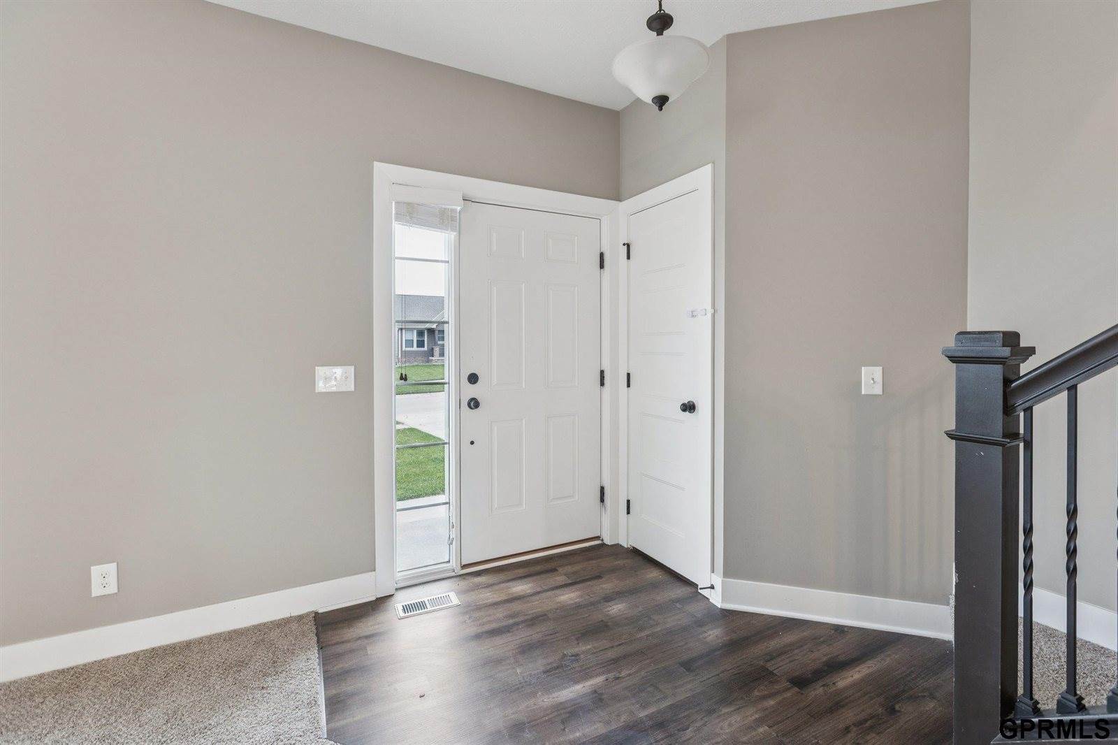 8230 Kilpatrick Parkway, Bennington, NE 68007