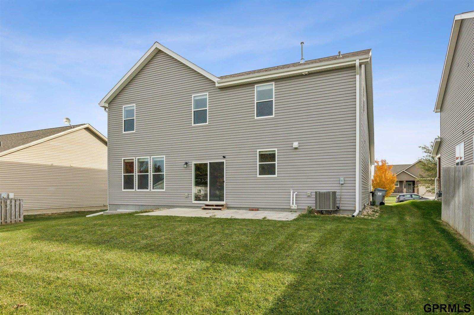8230 Kilpatrick Parkway, Bennington, NE 68007