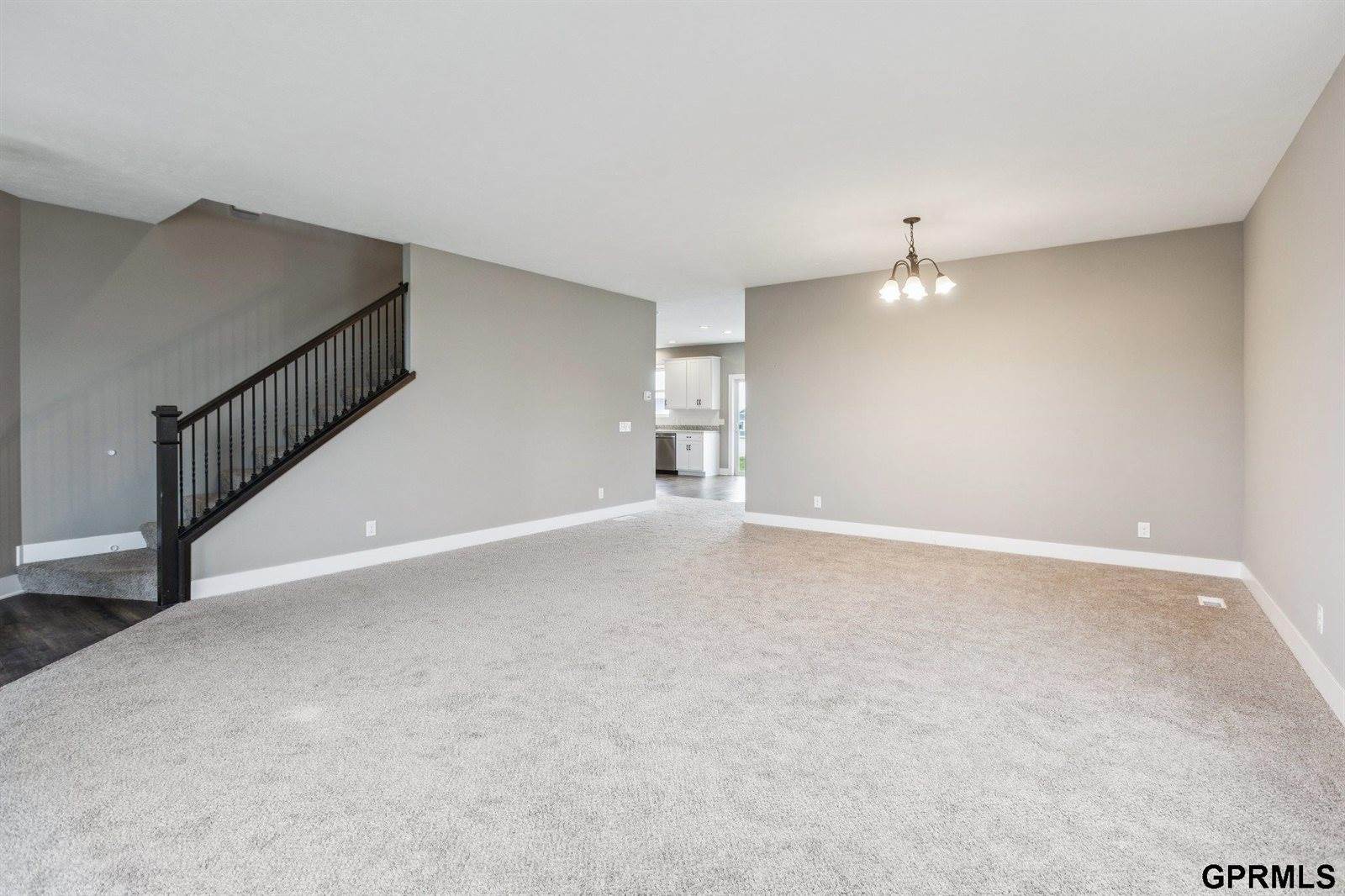 8230 Kilpatrick Parkway, Bennington, NE 68007