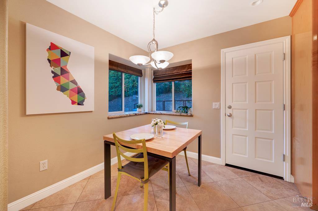 2531 Del Rosa Avenue, Santa Rosa, CA 95409