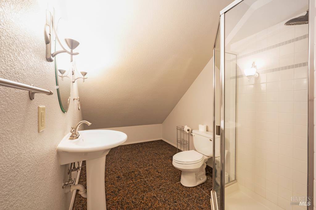 2531 Del Rosa Avenue, Santa Rosa, CA 95409