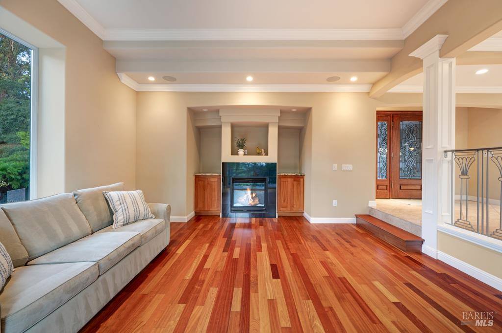 2531 Del Rosa Avenue, Santa Rosa, CA 95409