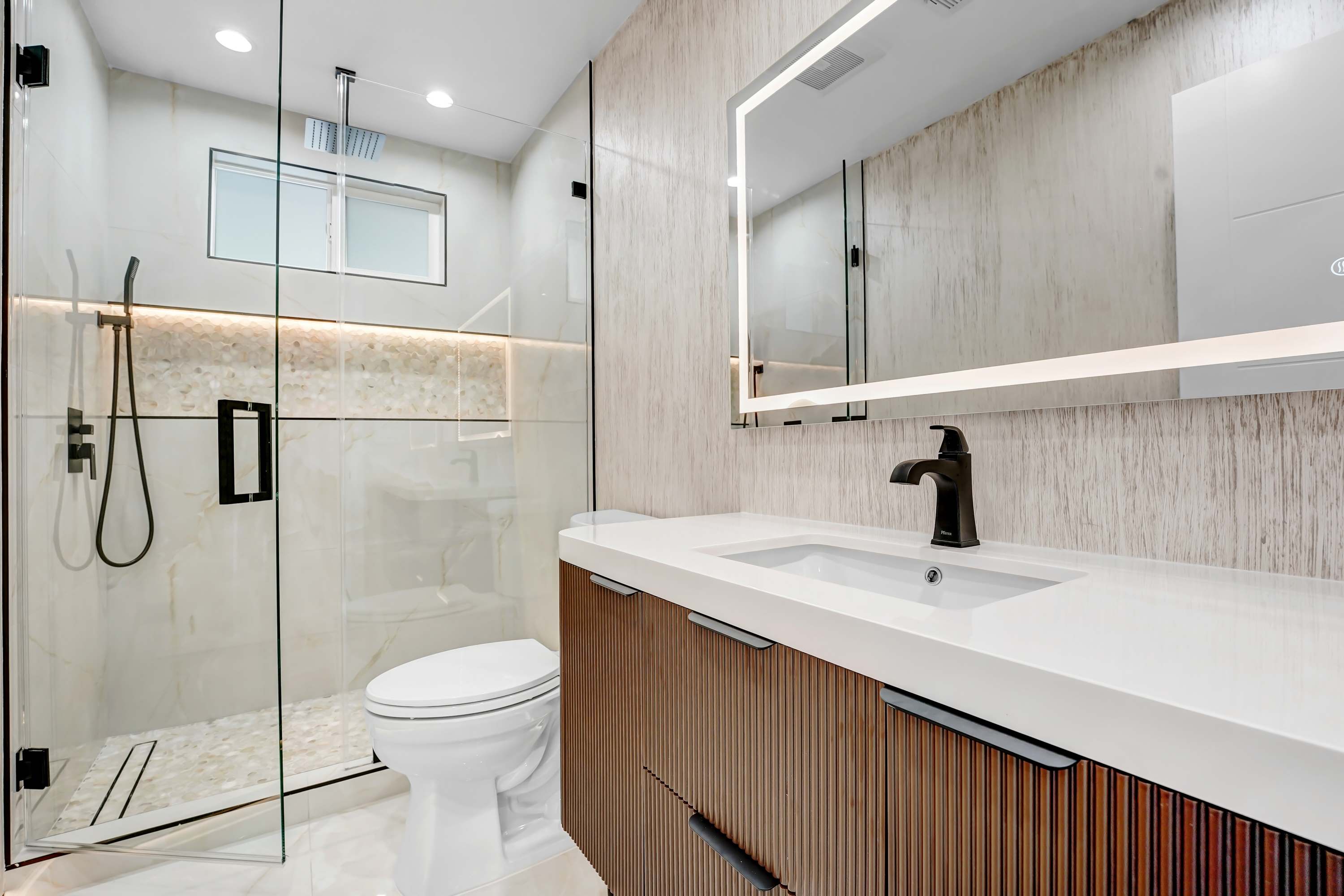 13433 Ebell St, Panorama City, CA 91402