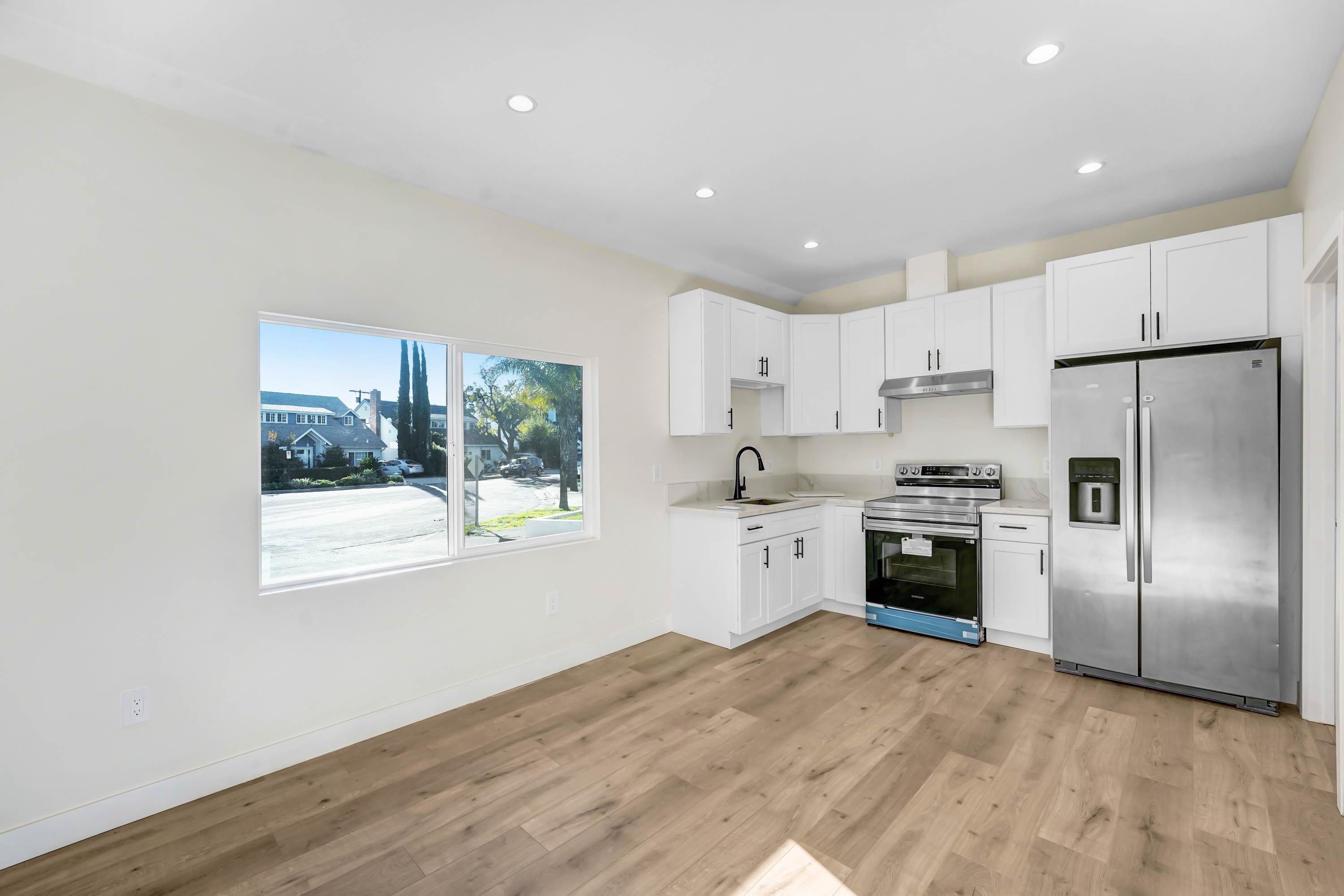 13433 Ebell St, Panorama City, CA 91402