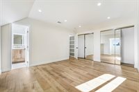 13433 Ebell St, Panorama City, CA 91402