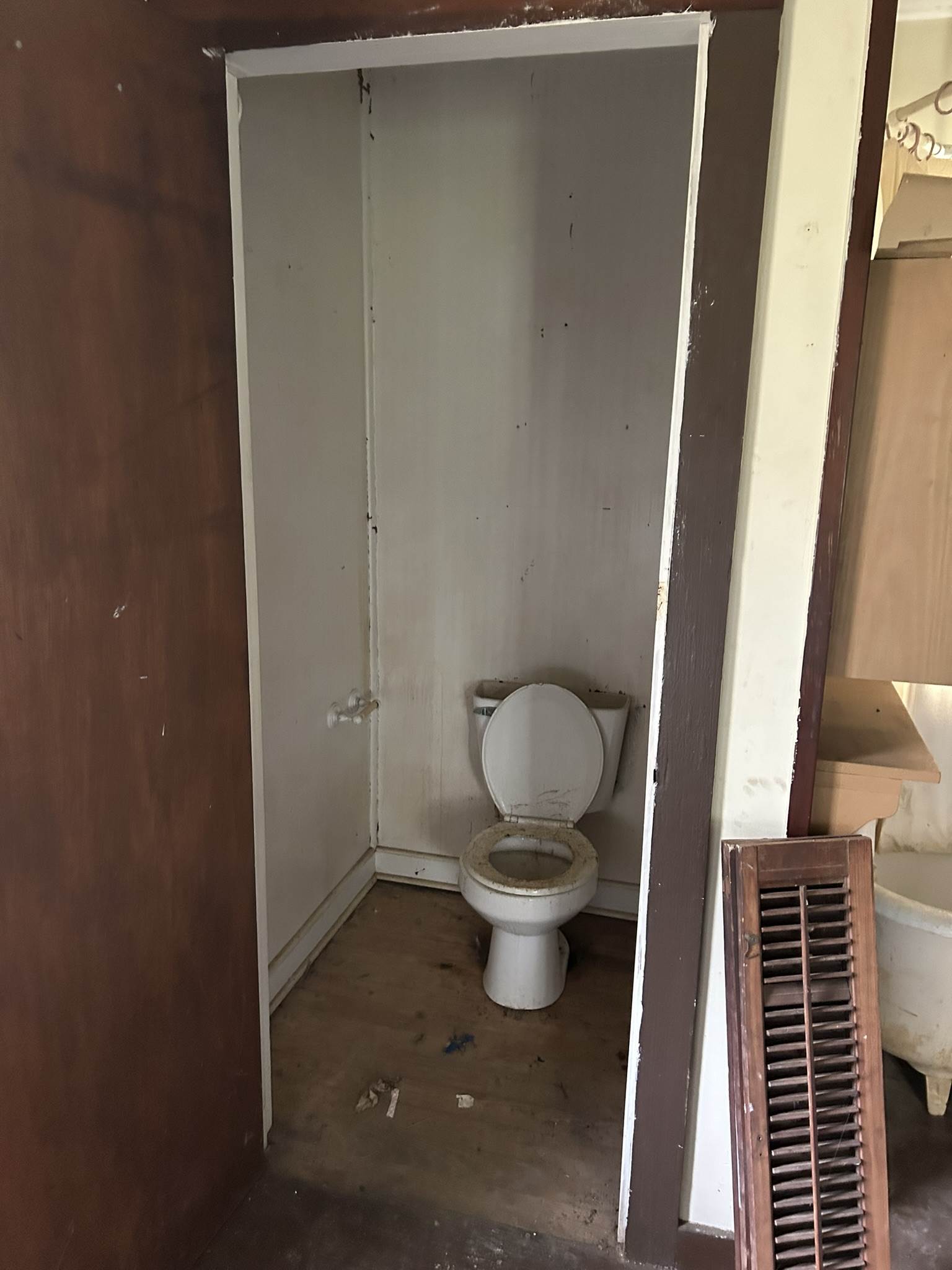 627 W Jefferson, Ville Platte, LA 70586