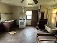 627 W Jefferson, Ville Platte, LA 70586