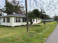 627 W Jefferson, Ville Platte, LA 70586