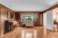 137 Bingham Avenue, Rumson, NJ 07760