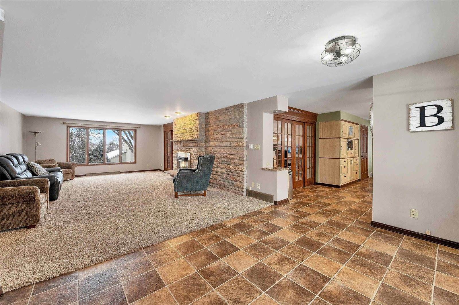 2780 South Ridge Road, Green Bay, WI 54304