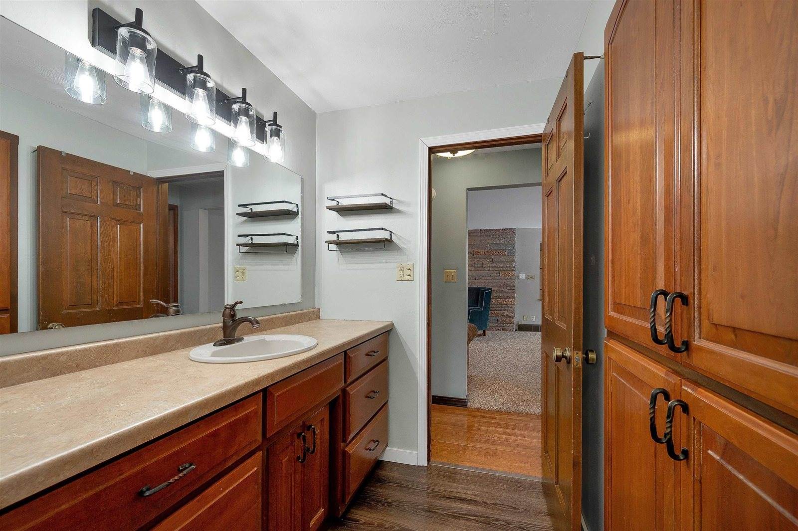 2780 South Ridge Road, Green Bay, WI 54304