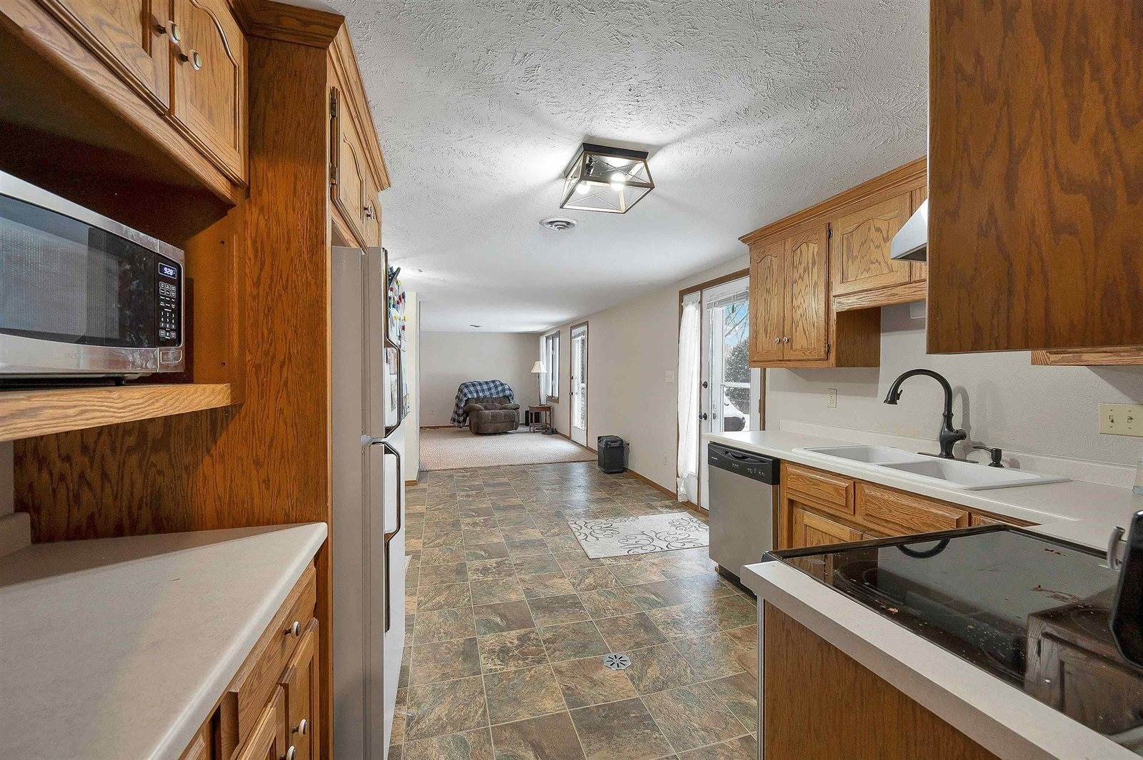 2780 South Ridge Road, Green Bay, WI 54304