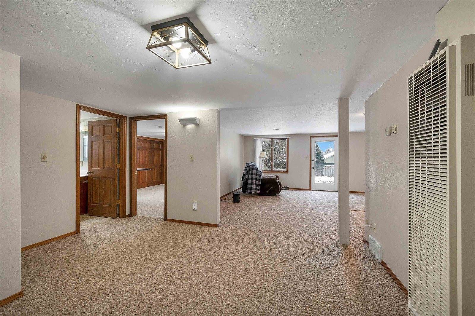 2780 South Ridge Road, Green Bay, WI 54304