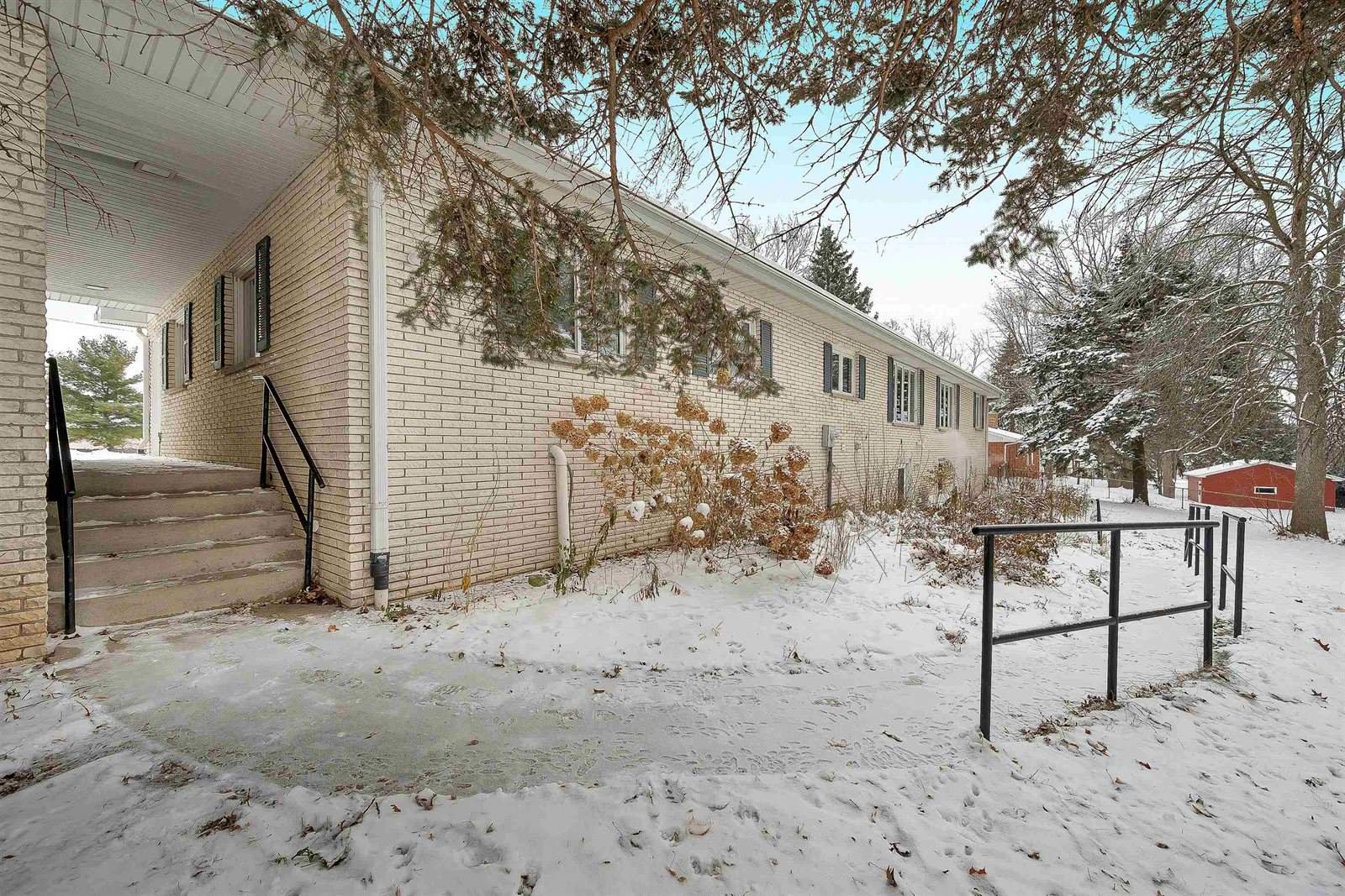 2780 South Ridge Road, Green Bay, WI 54304