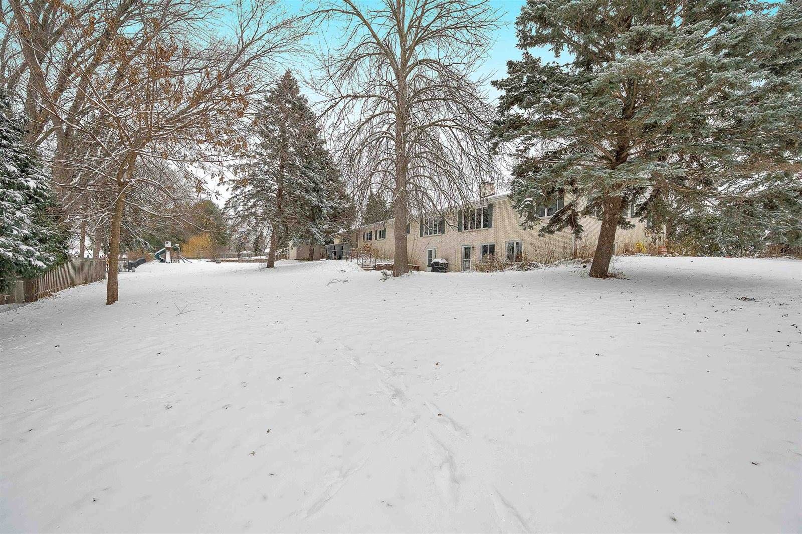2780 South Ridge Road, Green Bay, WI 54304