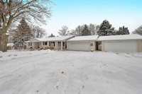 2780 South Ridge Road, Green Bay, WI 54304