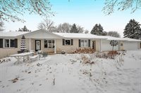 2780 South Ridge Road, Green Bay, WI 54304