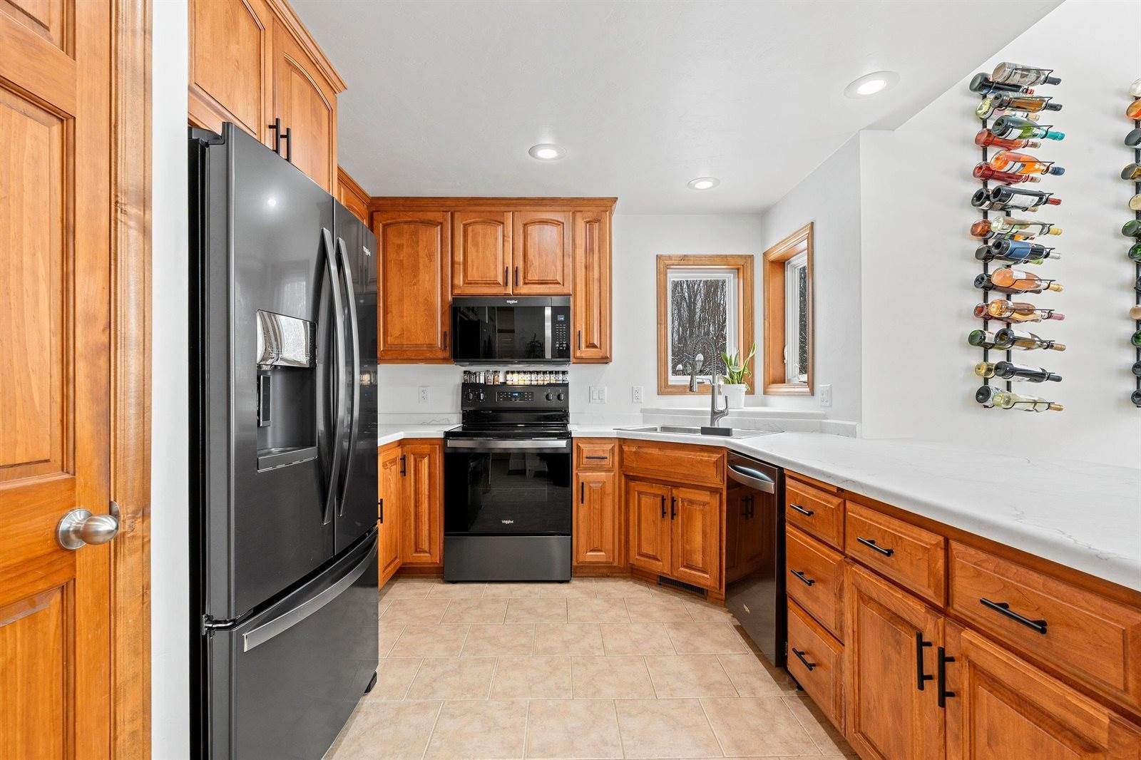 2280 Southern Cross Road, Green Bay, WI 54303