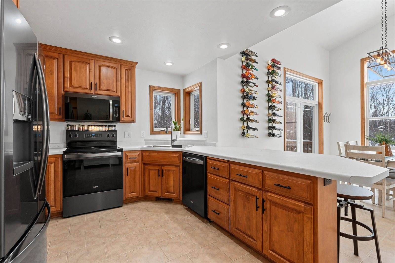 2280 Southern Cross Road, Green Bay, WI 54303