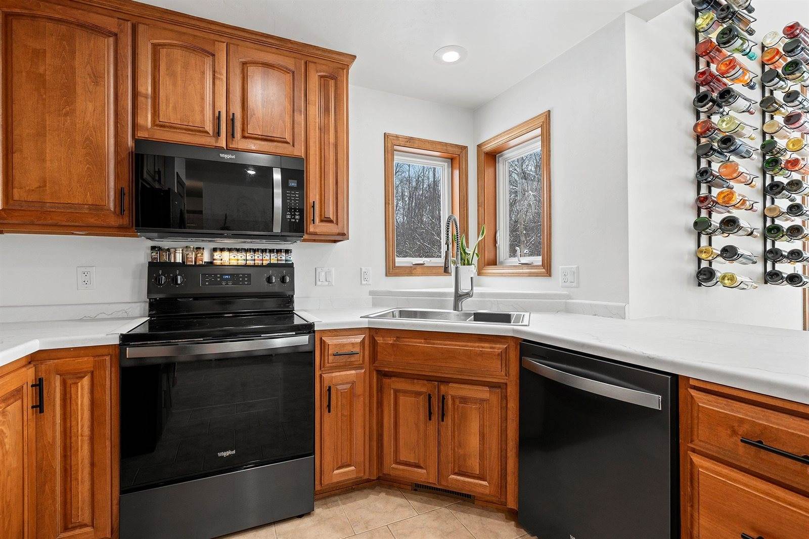 2280 Southern Cross Road, Green Bay, WI 54303