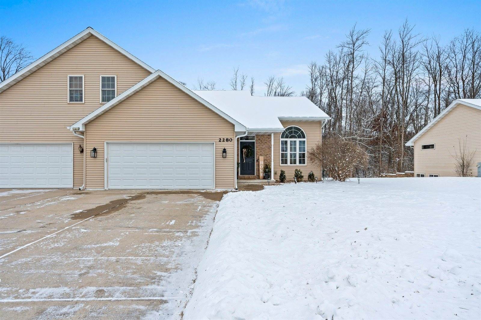 2280 Southern Cross Road, Green Bay, WI 54303