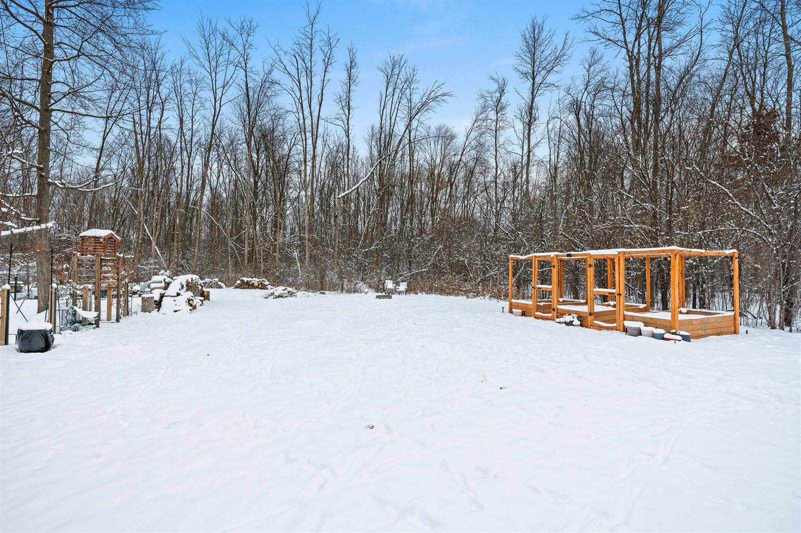 2280 Southern Cross Road, Green Bay, WI 54303