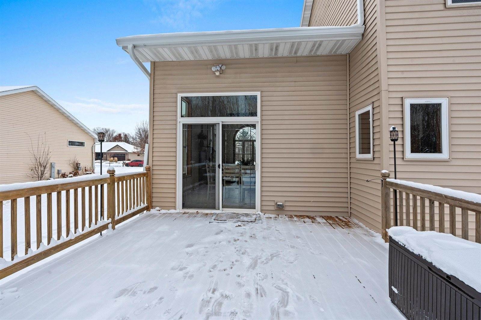 2280 Southern Cross Road, Green Bay, WI 54303