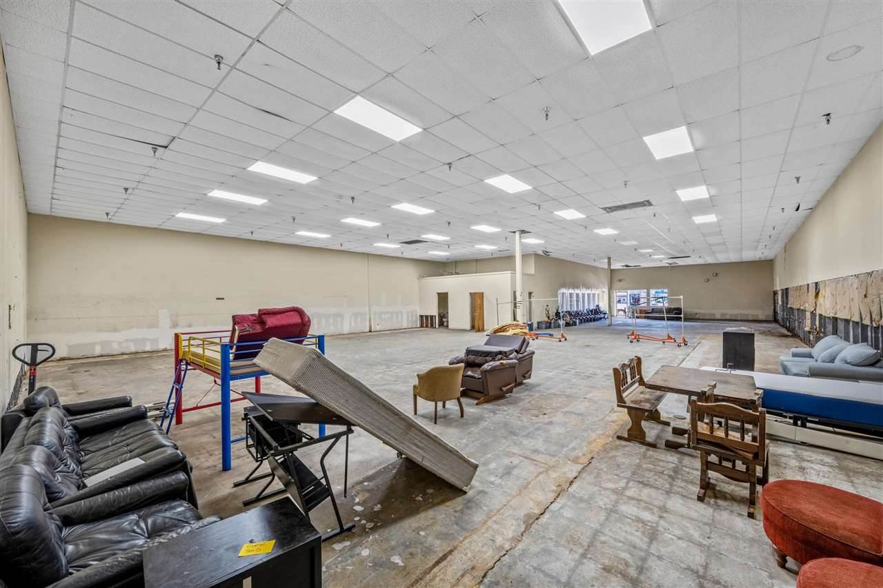 102 SW 11th St, Lawton, OK 73501