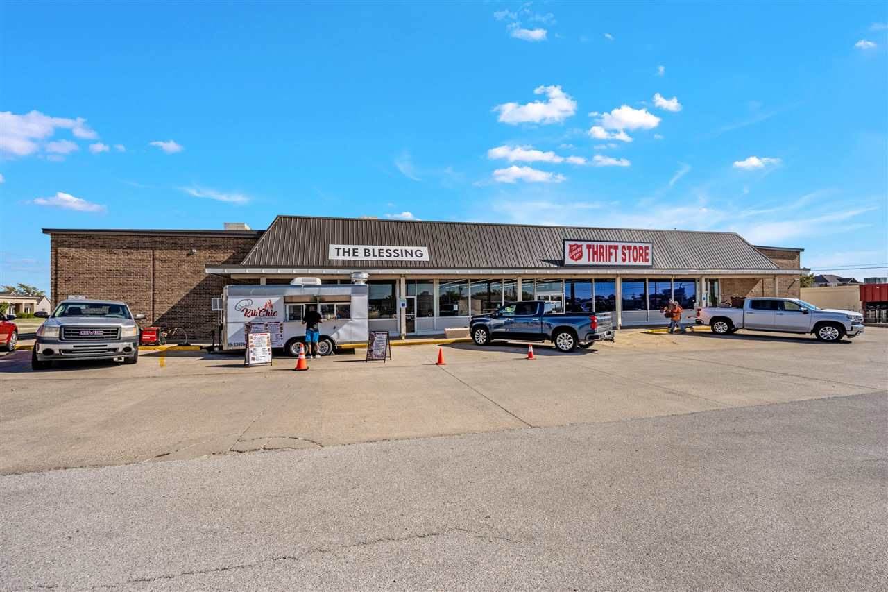 102 SW 11th St, Lawton, OK 73501