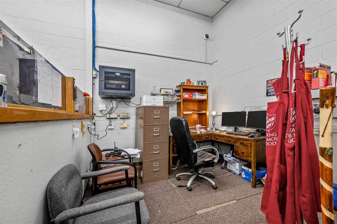 102 SW 11th St, Lawton, OK 73501