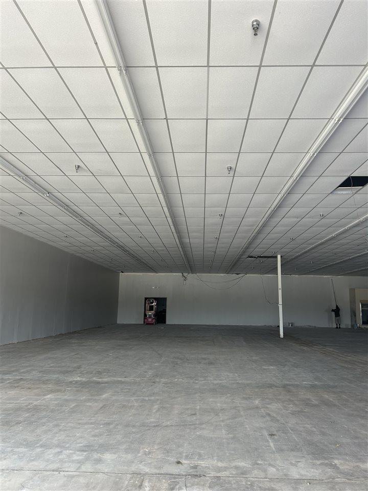 102 SW 11th St, Lawton, OK 73501